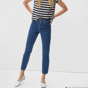 Everlane 90’s Cheeky Ankle Jean in deep Atlantic